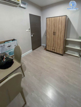 คอนโดมิเนียมมือสองย่านกรุงเทพฯ โครงการ เมโทรสกาย ประชาชื่น ห้องมุม เนื้อที่มากถึง 26.16 ฟังก์ชัน 1 ห้องนอน 1 ห้องน้ำ บนทำเลเยี่ยมสุด เข้าเมืองง่าย ใกล้รถไฟฟ้าสายสีม่วง "สถานีบางซ่อน" ราคาคุ้มสุดในย่าน! จองเลย!